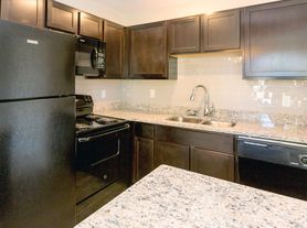 Midtown Square Apartment Homes by Callio Properties