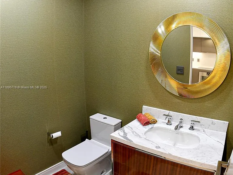 15701 Collins Ave #4403 — Photo 40