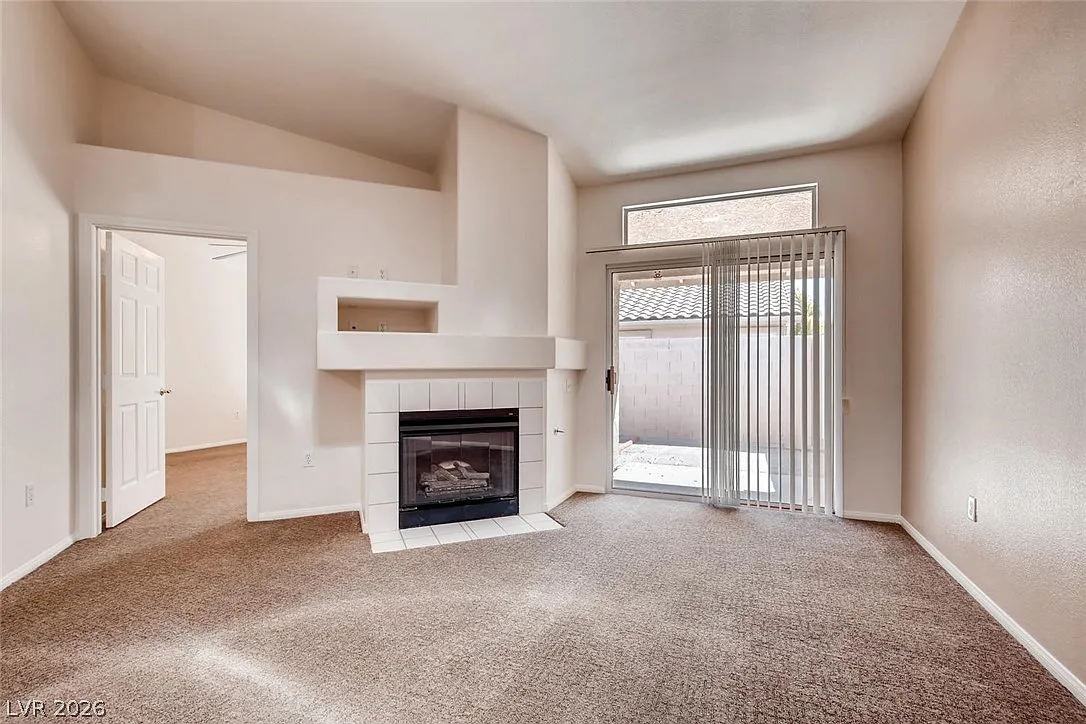 2 bed, 2.0 bath, 1140 sqft, $1,700 — Photo 3