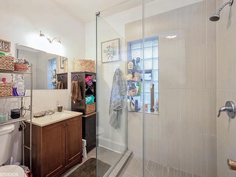 1149 W Cornelia Ave #3W — Photo 11