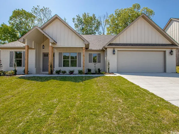 104 Harmony Village Dr, Haskell, AR 72015
