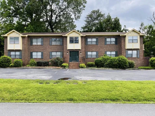 4 Whirlaway Dr, Chattanooga, TN 37421