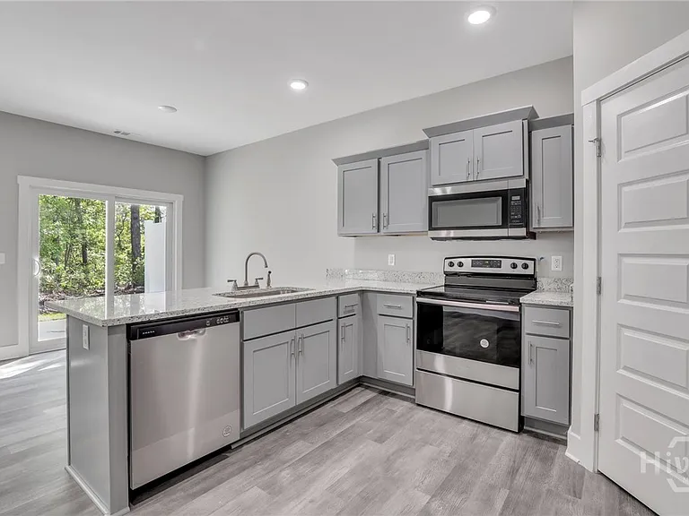 105 Sherwood Ct #3 — Photo 5