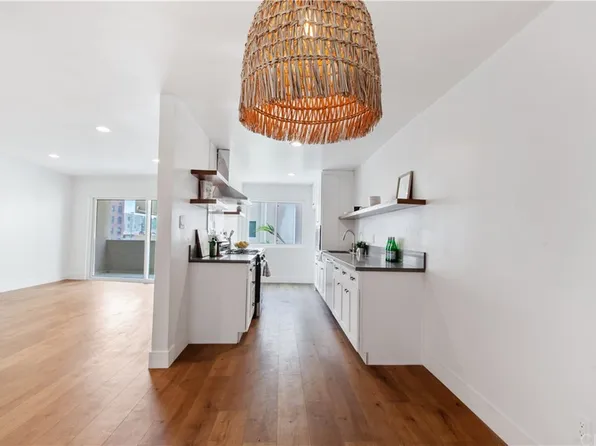 358 S Gramercy Pl APT 210, Los Angeles, CA 90020