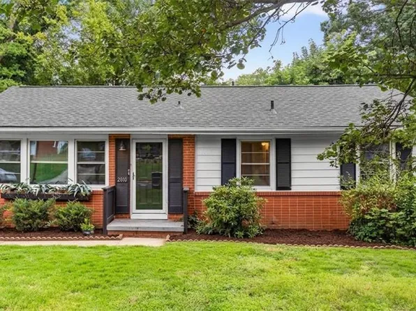 2010 Twain Rd, Greensboro, NC 27405