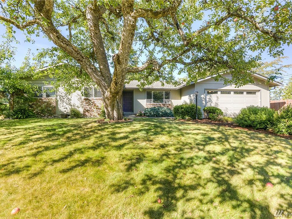 1st image of 1955 Orchard Dr NW