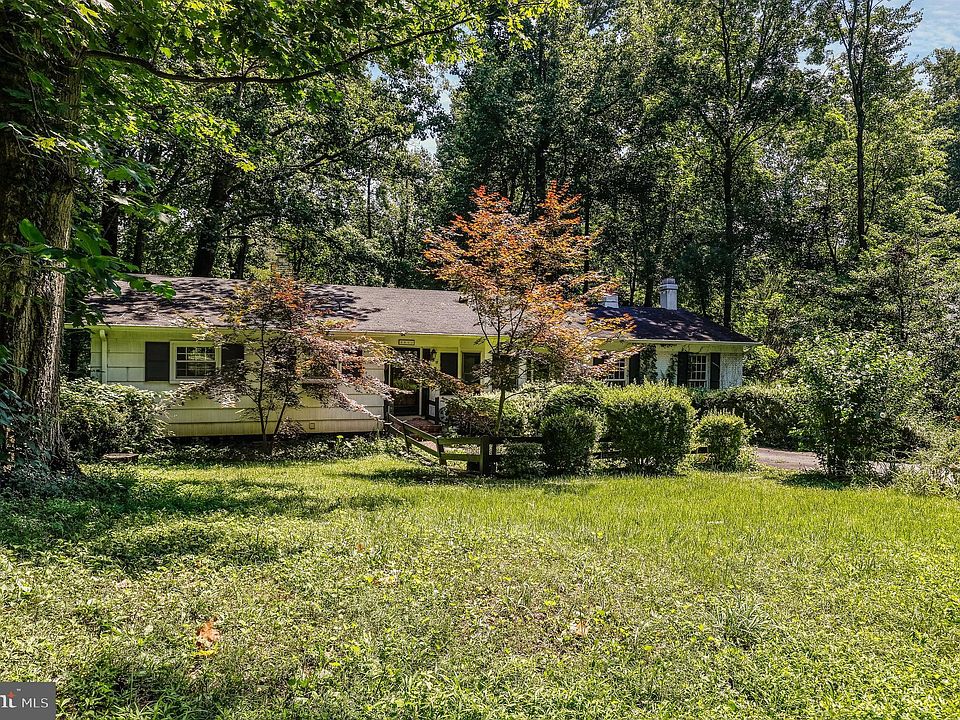 1st image of 3811 Lake Blvd