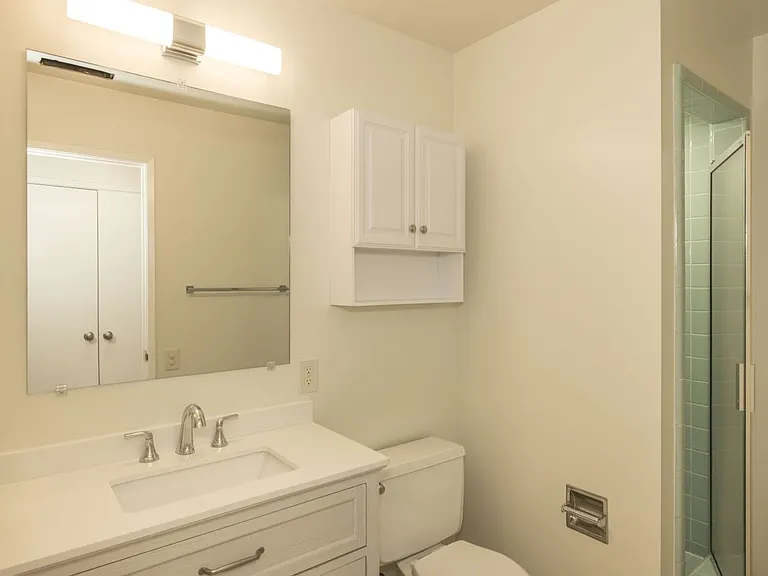 1016 Middle Ave — Photo 6