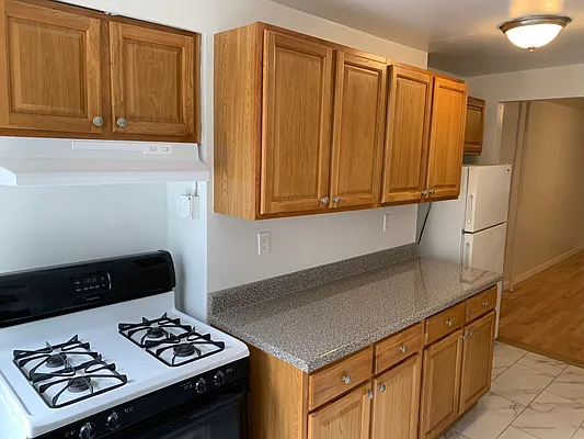 Rented by TORNADO REALTY LLC | media 33