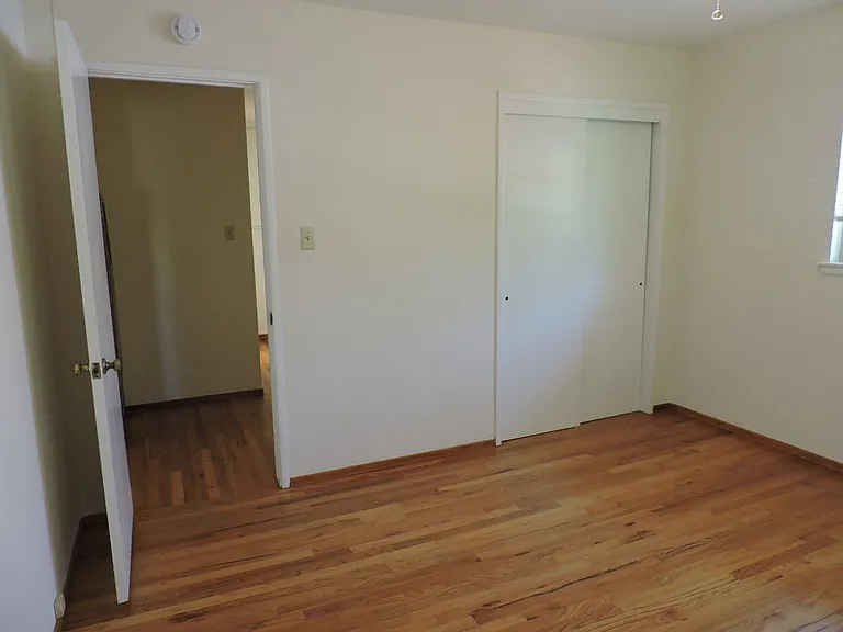 4501 Del Rio Rd #4 — Photo 15