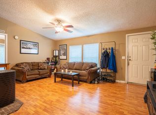 14737 Marin Dr, Redding, CA 96003