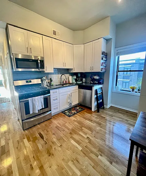 3359 N Southport Ave #4 — Photo 10