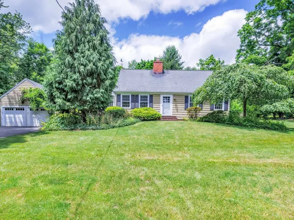 2468 Congress Street, Fairfield, CT 06824