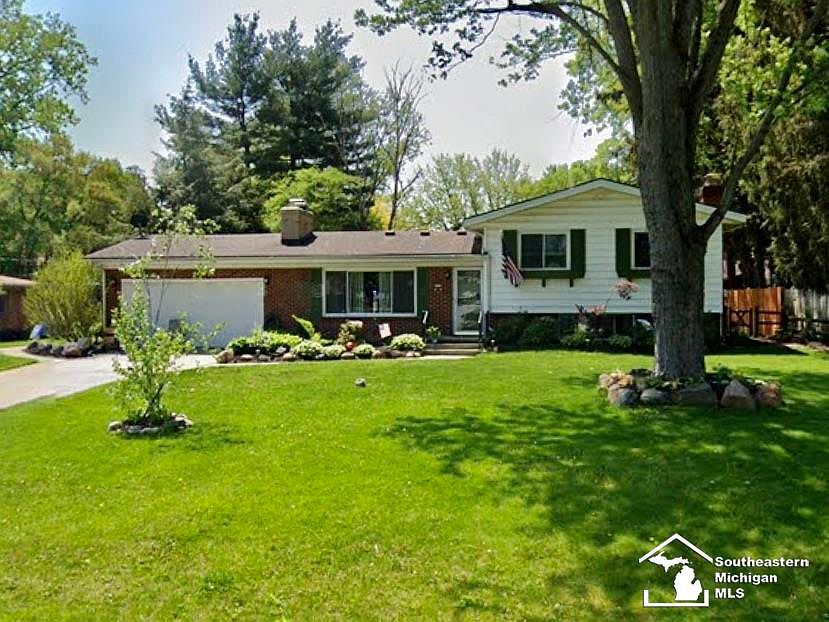 1st image of 2867 Wiltshire Dr