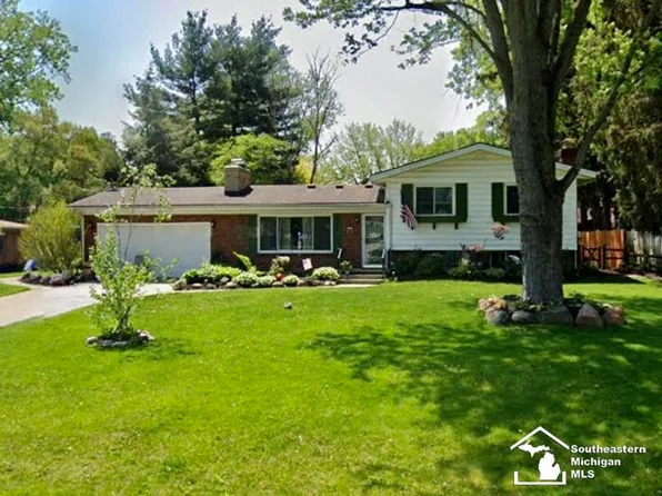 2867 Wiltshire Dr, Lambertville, MI 48144