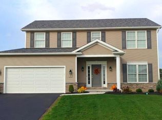 552 Pavement Rd, Lancaster, NY 14086