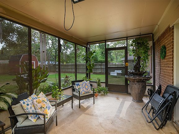 5th image of 203 Schaub Dr