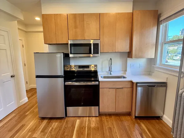 8 Joyce St Residences, 8 Joyce St APT 9, Lynn, MA 01902