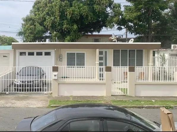 Urb Vistamar Calle Gerona Casa #614, Carolina, PR 00983