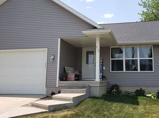 415 Water St, Center Point, IA 52213