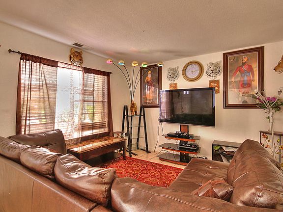 3rd image of 2189 Medallion Dr