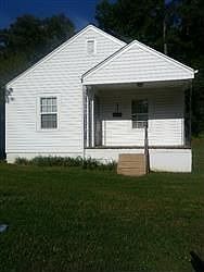 2nd image of 404 Leonford St