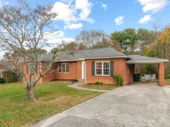 120 Cherry Ln, Christiansburg, VA 24073