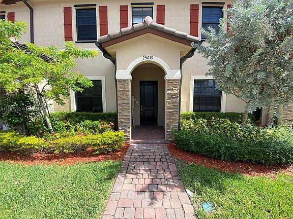 2nd image of 25019 SW 114th Ct #25019