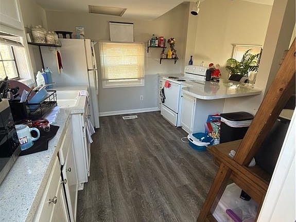 4th image of 1104 Rucker St