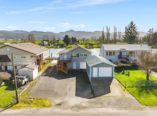 15585 Liars Lair Rd, Nehalem, OR 97131