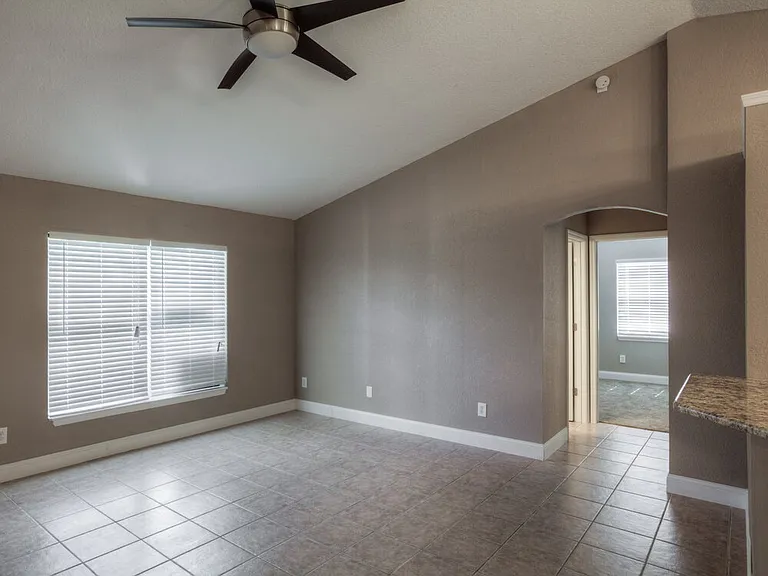 350 Trade Wind Dr — Photo 2