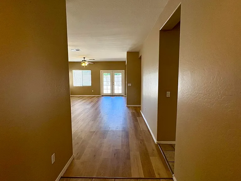 8234 W Salter Dr — Photo 4