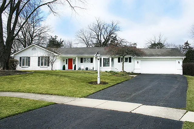 118 Stuarton Dr photo 1