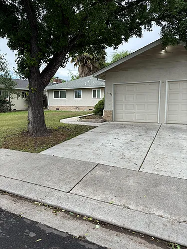 1621 Linwood Dr Photo 1