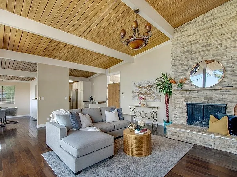 5102 Medina Rd — Photo 11