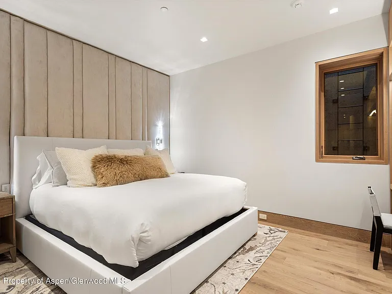 543 Walnut St #B — Photo 17