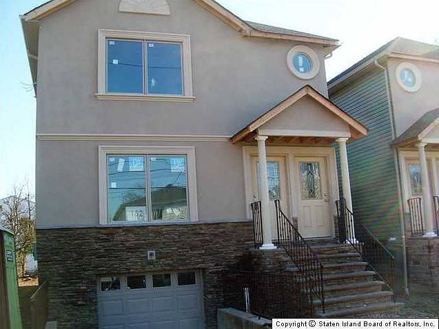 1st image of 154 Vedder Ave