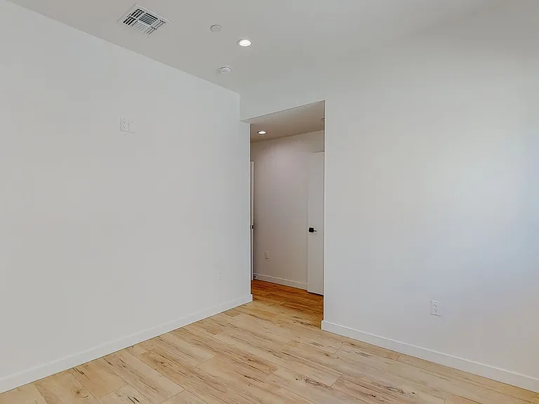 16012 Cantlay St #A — Photo 26
