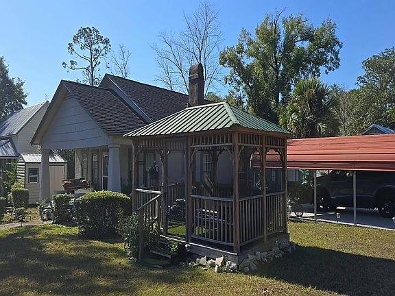 2nd image of 338 SW Horry Ave