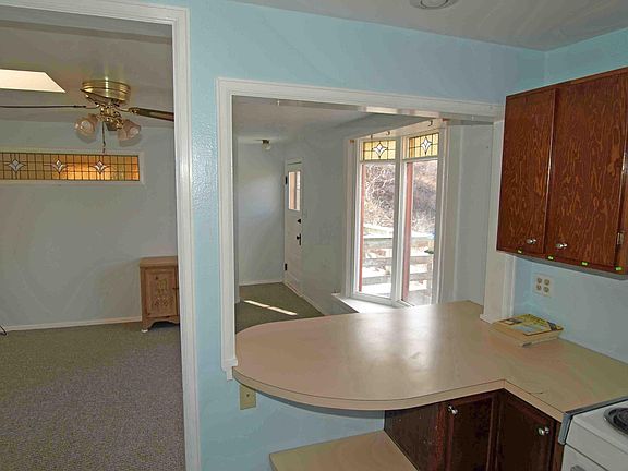 Kitchen bar and Living room