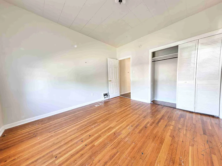 3810 Neosho St — Photo 10