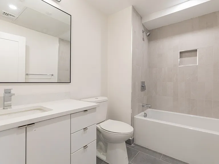 11-13 E Lenox St #704 — Photo 8