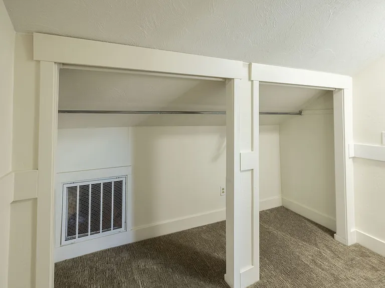 Shared And Private Rooms - Man Cave In Rexburg — Photo 16