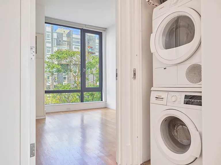 531 Myrtle Ave #4B — Photo 3
