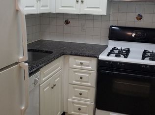 2536 27th St APT 3A, Astoria, NY 11102