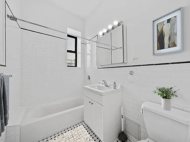 215 W 101st St #8J — Photo 4