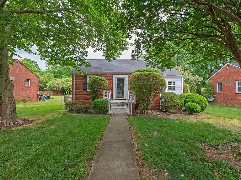 6408 W Grace St — Photo 1