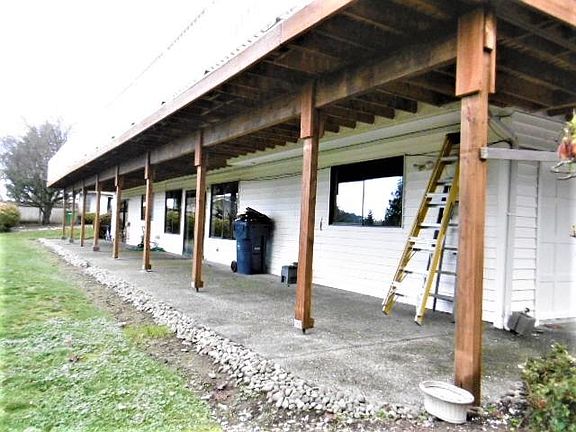 Lower Level..New Deck