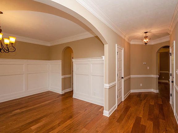 4th image of 6331 Southbroom Dr