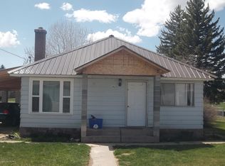 420 Sage St, Cokeville, WY 83114